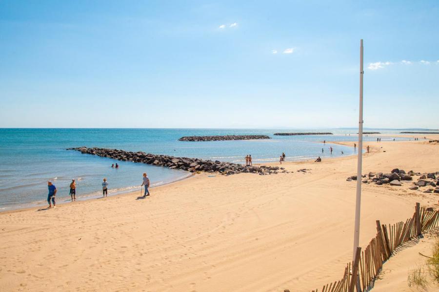 Camping Carabasse Vias Plage. Exteriör bild