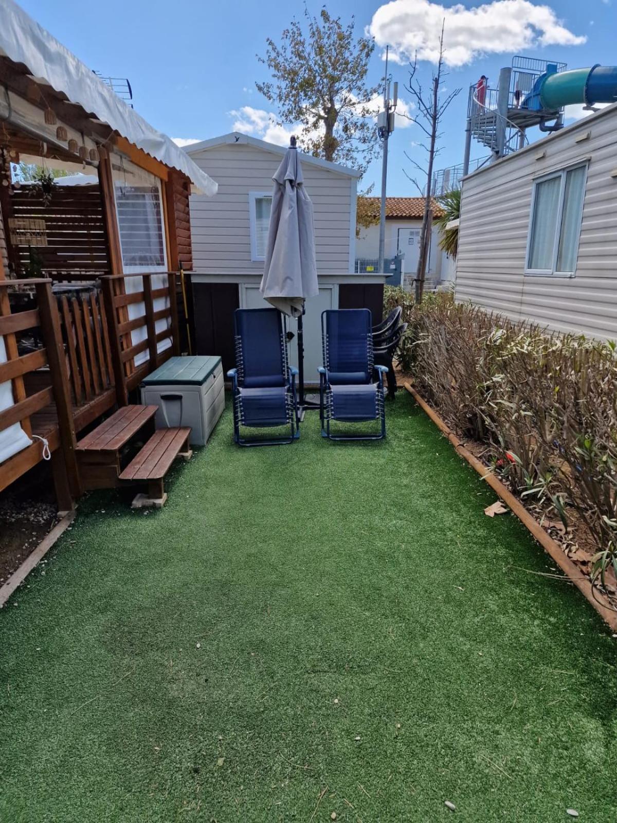 Camping Carabasse Vias Plage. Exteriör bild